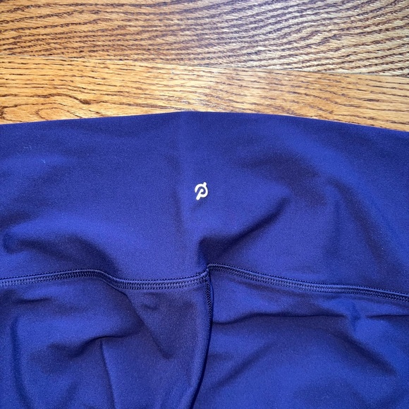 Bundle Medium Peloton Cadent Leggings - Picture 8 of 8